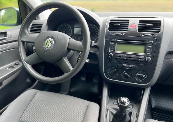 Volkswagen Golf cena 8200 przebieg: 360000, rok produkcji 2004 z Brzeg małe 92